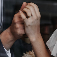 Lade das Bild in den Galerie-Viewer, EHERING NO 3 flach