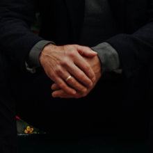 Lade das Bild in den Galerie-Viewer, EHERING NO 4 halbrund