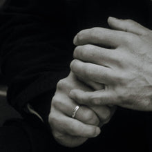 Lade das Bild in den Galerie-Viewer, EHERING NO 4 halbrund